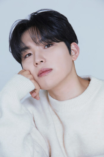 범진, '진주 동생'에서 '역주행 가수'로…"믿기지 않는 일"