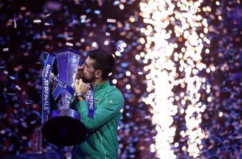 조코비치, ‘왕중왕전’ ATP 투어 파이널스 7회 우승 대기록