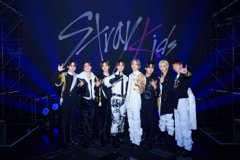 스키즈·뉴진스·정국·블핑, '빌보드 어워즈' K팝 부문상 첫 주인공