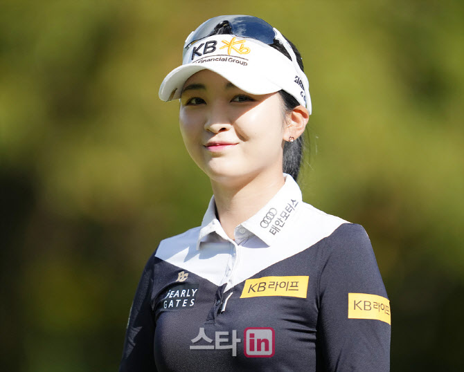 KLPGA 3관왕 이예원 "연말은 가족과..1월 호주에서 강훈 예정"