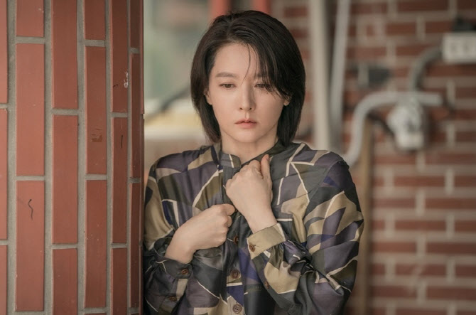 '마에스트라' 이영애, 母 예수정 피했던 이유…숨겨진 비밀