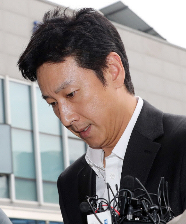 이선균, 마약 논란 두 달 만에 사망… 연예계 충격