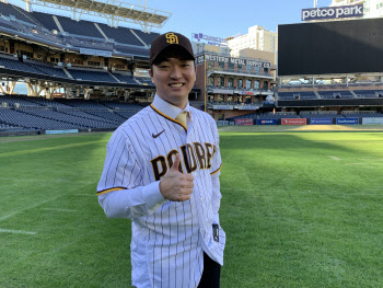 팬그래프닷컴 “고우석, MLB 첫 시즌 3세이브 11홀드 예상”