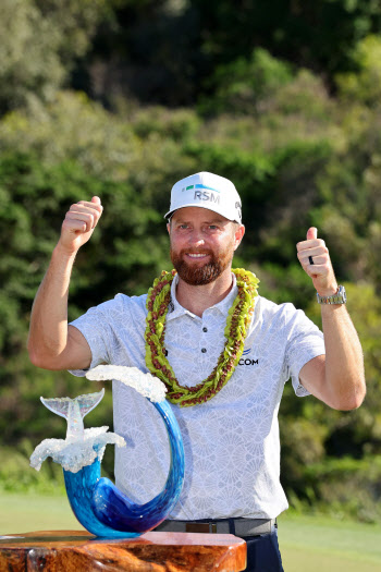 PGA 개막전 우승 커크, 역대 7번째 '하와이 더블' 도전