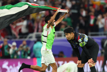 한국 축구, 요르단 상대 첫 패배...가장 뼈아픈 순간에 나왔다