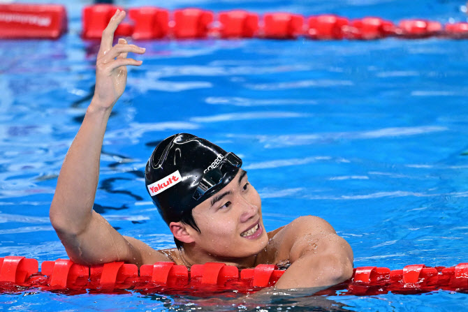 '수영 간판' 황선우, 세계선수권 자유형 200ｍ 금메달 쾌거