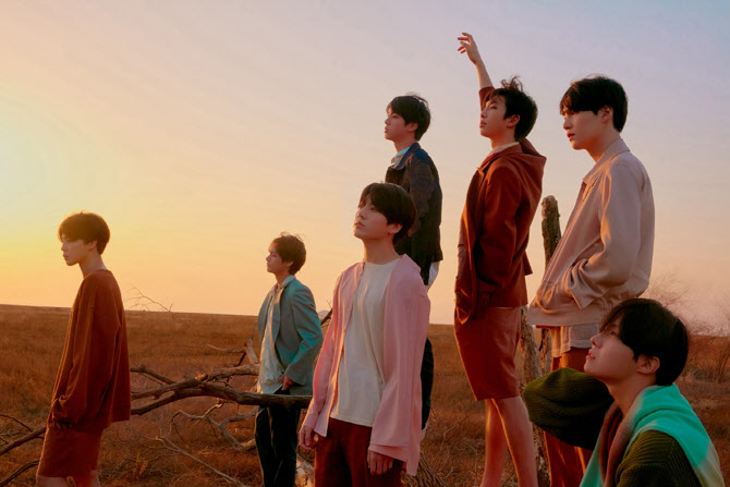 BTS 정규 3집, 5년 6개월 만에 빌보드200 깜짝 재진입 왜?