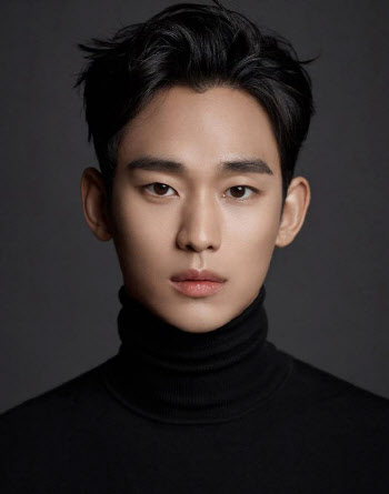 김수현, '비밀의숲2' PD 신작 '넉오프' 긍정 검토 