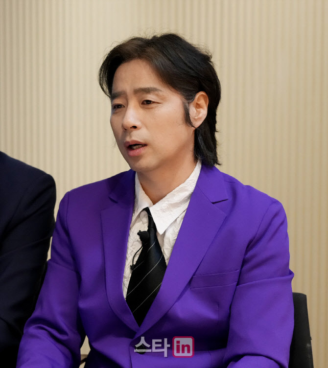 [포토]차승환 '해설도 재미있게'