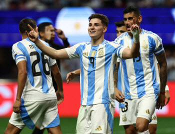 ‘2연패 도전’ 아르헨티나, 코파 첫 경기서 캐나다 제압