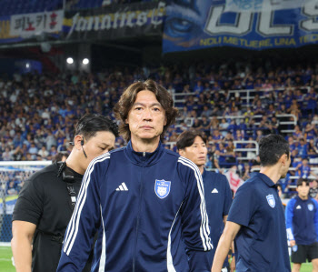 홍명보 축구대표팀 감독, 외국인 코치 선임 위해 15일 유럽 출국