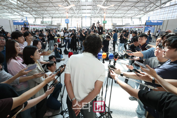 [포토]홍명보 축구대표팀 감독을 향한 관심