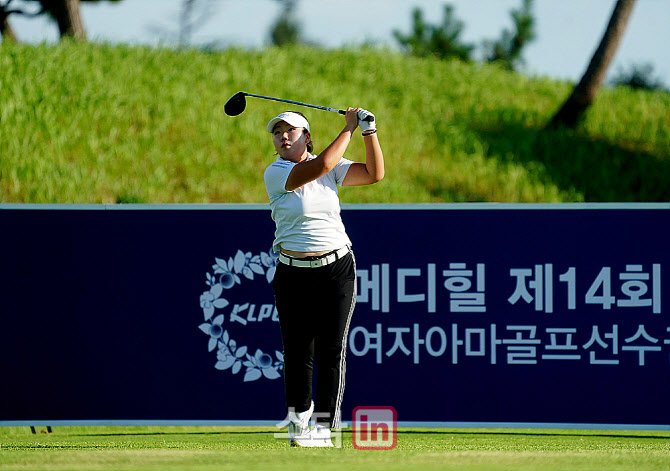 [포토] 타구 바라보는 박혜연