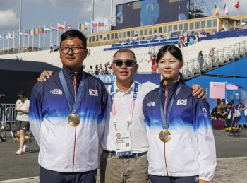 “한국 양궁 왜 이렇게 강한가요”…외신 질문에 김우진 답변은?