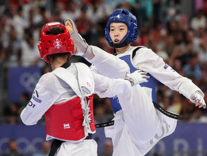 '세계 24위' 태권도 김유진. 세계 1위 꺾고 결승행...금메달 눈앞[파리올림픽]