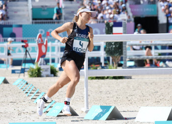 근대5종 성승민, 조 4위로 결승행... 메달까지 한 걸음 