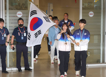 ‘파리의 기적’ 대한민국 선수단 금의환향…“원정 사상 최다 메달”