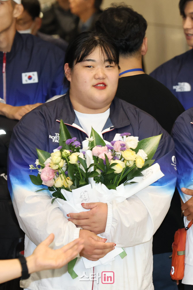 [포토]한국 돌아온 역도 박혜정