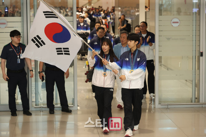 [포토]'역대 최고의 성적' 2024 파리올림픽 대표단 귀국