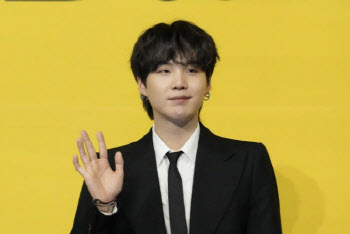 방탄소년단 슈가, 오늘(22일) 경찰 출석 안 한다