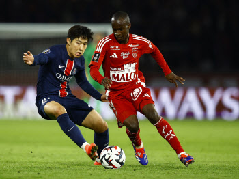 이강인, A매치 마치자마자 풀타임...PSG 리그 4연승 견인