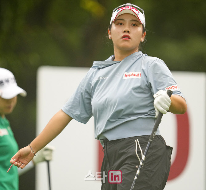 [포토]김희지,타구 방향 확인