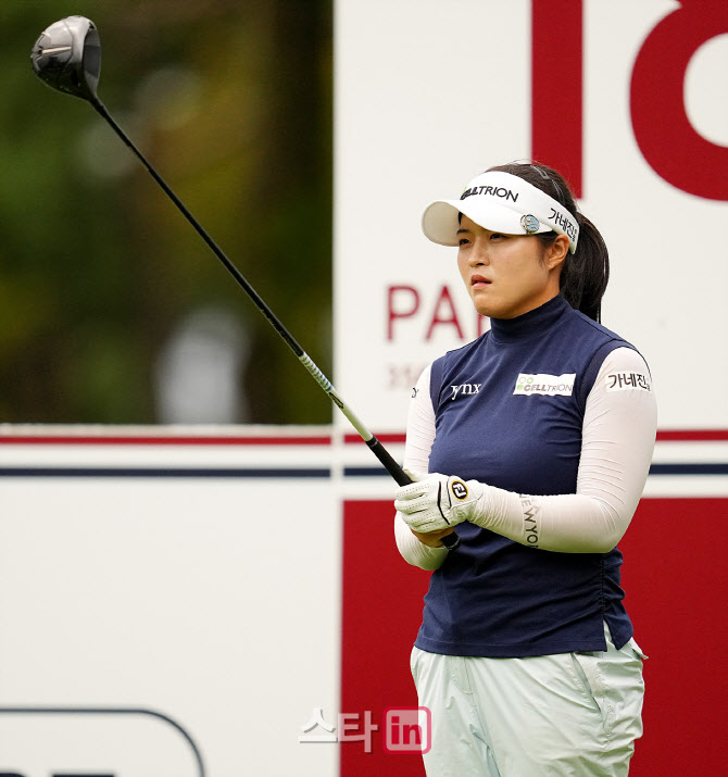 [포토]김서윤,조준은 페어웨이 정중앙