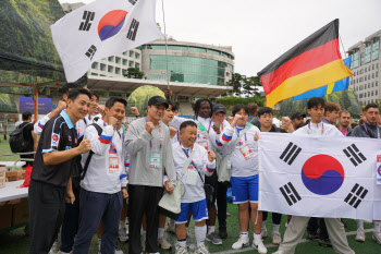 ‘아시아 첫 홈리스 월드컵’ 안병훈 “주거권, 개인 문제로 치부 말아야”