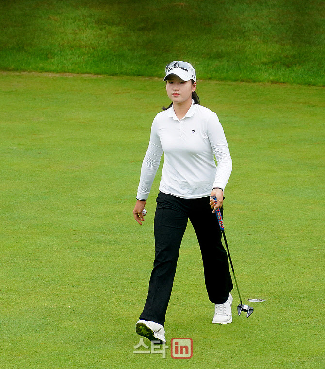 [포토] 김연서 '당당한 발걸음으로 홀아웃'