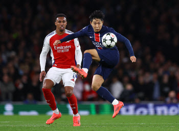 이강인 빛바랜 풀타임 활약...PSG, 아스널에 0-2 패배