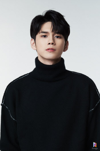 옹성우, 오늘(16일) 현역 만기 전역