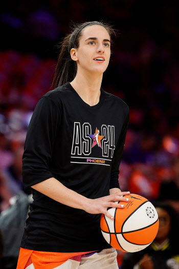 WNBA 스타 클라크, 11월 LPGA 프로암에서 코다와 라운드