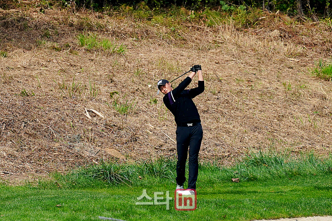 [포토] 김용태 '그린을 향해서~'