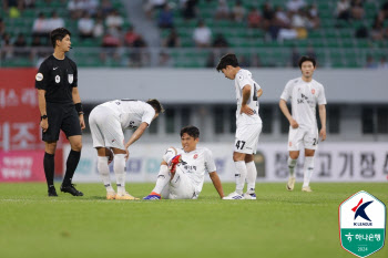 ‘2경기 출전이 전부’ 제주 구자철, 막판 생존 경쟁엔 힘 보탤까