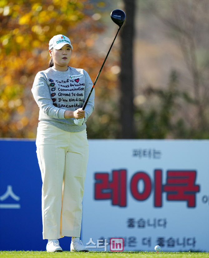 [포토]이준이,첫 날 정상을 노린다