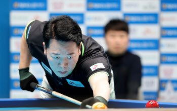 '0-2→3-2' 강동궁, 대역전승 거두고 PBA 8강행...산체스·마르티네스도 합류