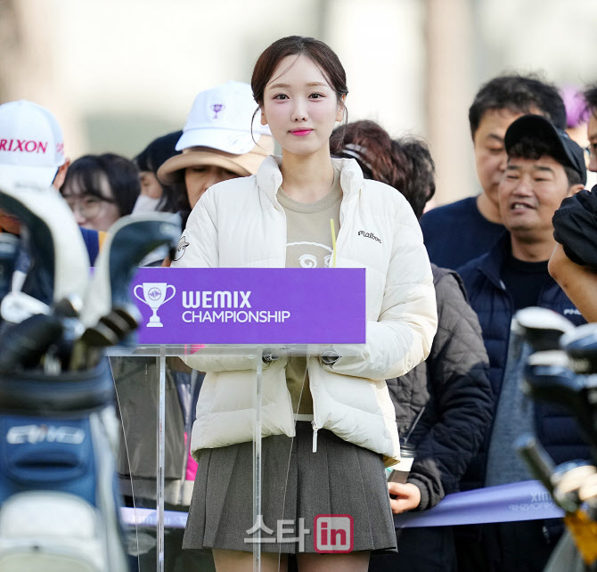 [포토]김세연 아나운서,돋보이는 미모