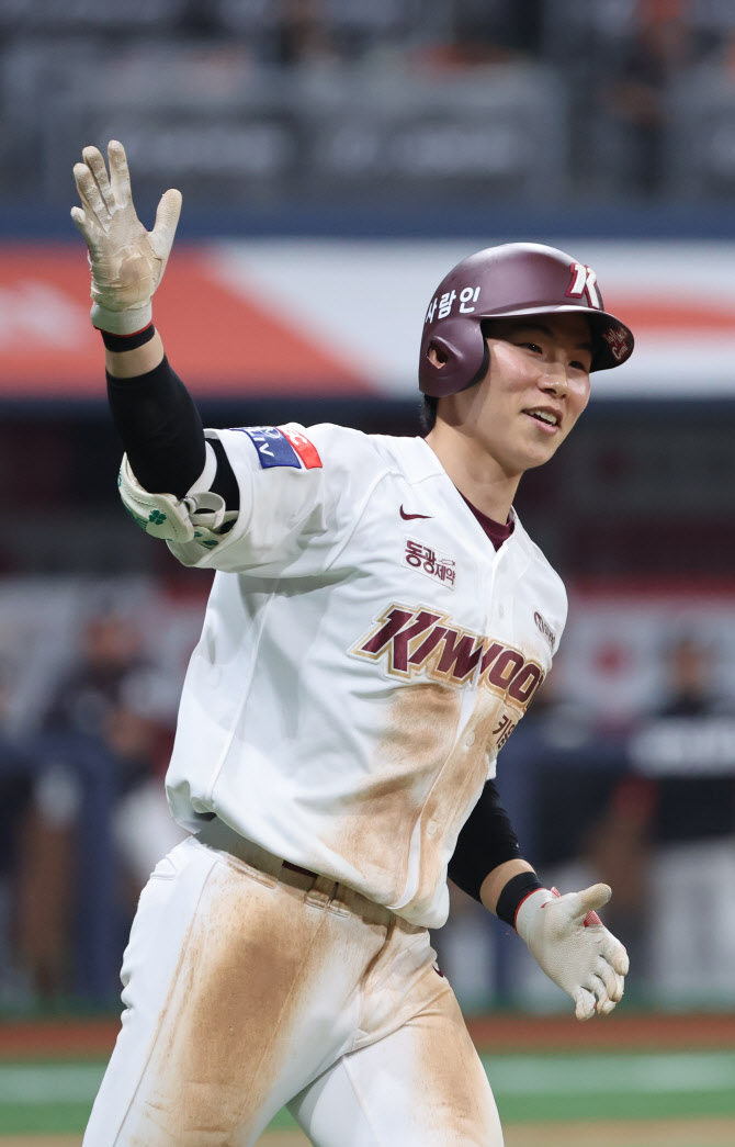 김혜성, 빅리그 협상 시작…‘MLB 시계’ 돌아간다