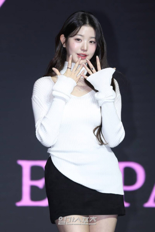 아이브 장원영 "'럭키비키' 마인드로 '애티튜드' 작사 참여"