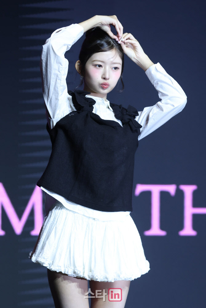 [포토]아이브(IVE) 레이, '인형이니?"