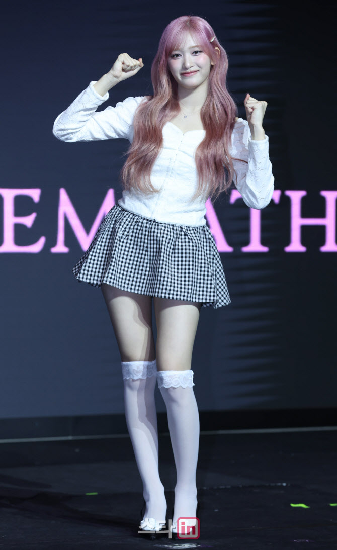[포토]아이브(IVE) 이서, '힘이 나요'