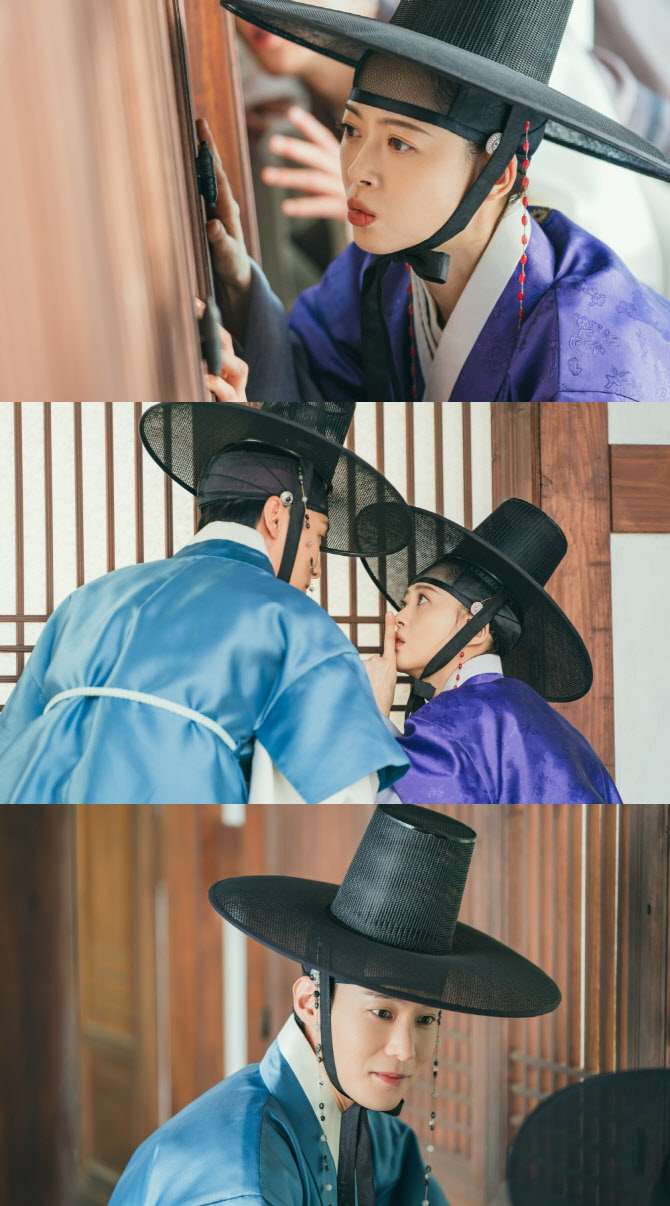 '춘화연애담' 고아라, 장률과 아찔한 첫 만남…남장 무슨 일