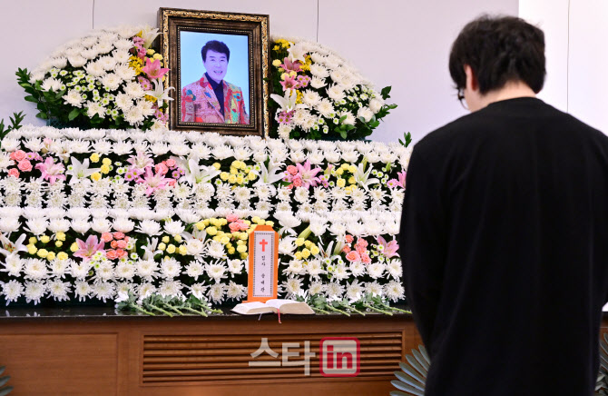 [포토]'해뜰날' 송대관 별세