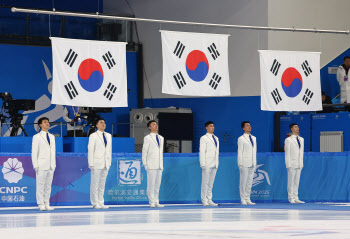 쇼트트랙 대표팀, 남녀 계주 메달 획득 실패... 金 6개로 마무리(종합)