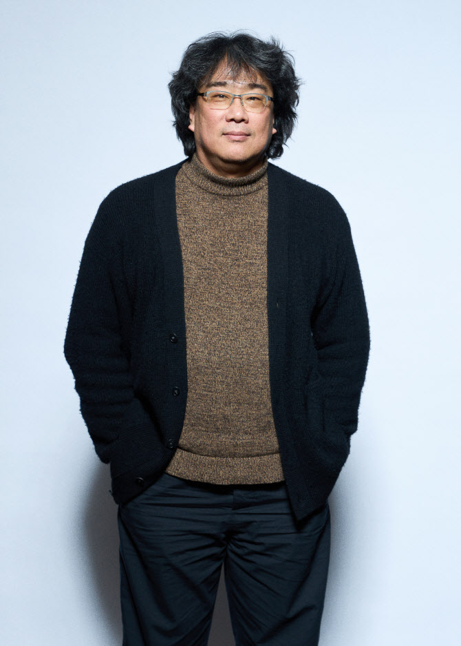 봉준호 "로버트 패틴슨, 등장부터 '미키 17'…잘하겠다 확신"[인터뷰]②