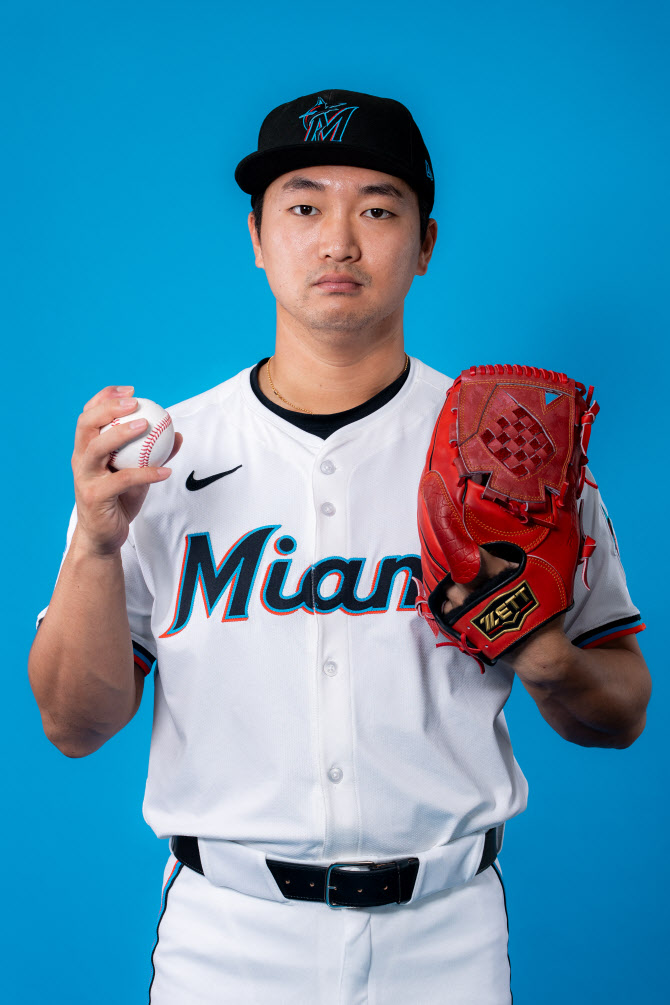 MLB 도전 고우석, 오른손 검지 골절 ‘악재’…한 달 이상 결장 예상