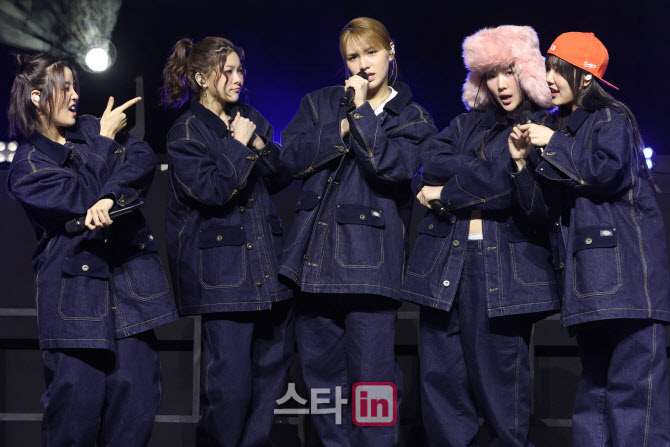 [포토]영파씨, 스페셜 앨범 '콜드' 무대