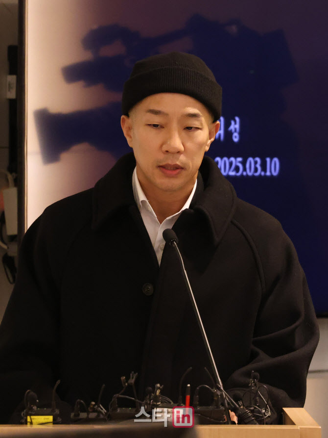[포토]추도사하는 마이티마우스 상추