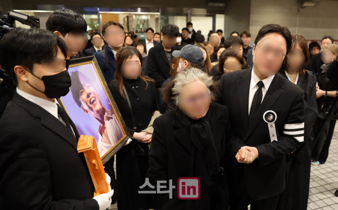 [포토] 가수 故 휘성, 안타까운 이별