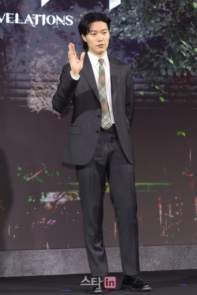 [포토]류준열, 완벽한 슈트